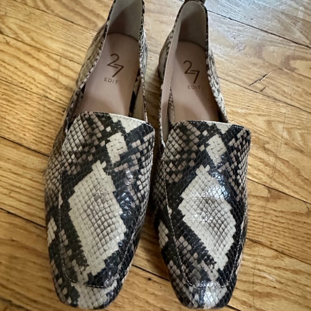 Brown & tan faux crocodile flats.